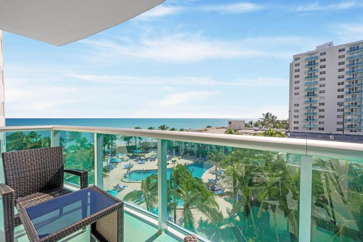 Tides On Hollywood Beach Room photo